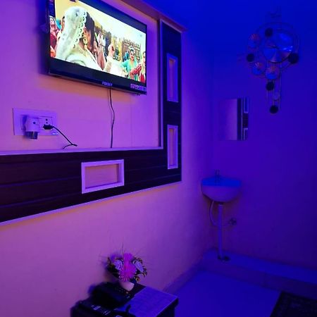 Hotel Sgh Subhadra Guest House Ayodhya Esterno foto